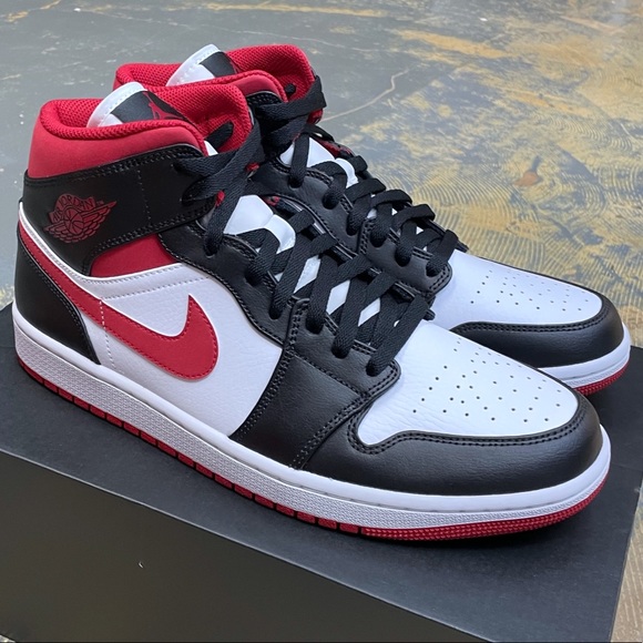 Nike Air Jordan 1 Mid 554724-122 Gym Red 10 Black - Picture 4 of 10